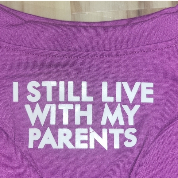NWT Purple "I Still Live With My Parents" Dog Tshirt - Picture 3 of 5